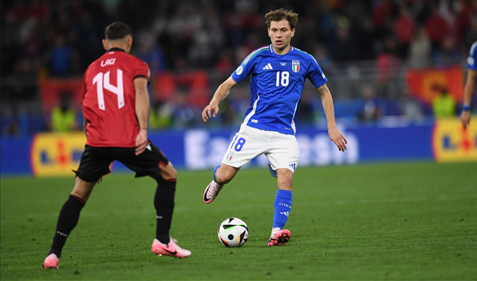 İtalya, Arnavutluk karşısında geriden gelip kazandı
