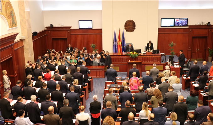Kuzey Makedonya’da yeni hükümet güvenoyu aldı