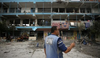 İsrail, UNRWA’ya ait okulu ABD bombalarıyla vurmuş