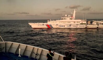 Güney Çin Denizi’nde tehlikeli yakınlaşma… İki gemi çarpıştı