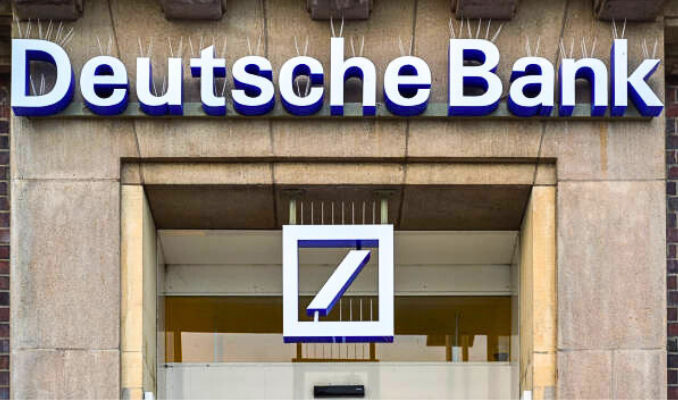 Deutsche Bank zarar etti