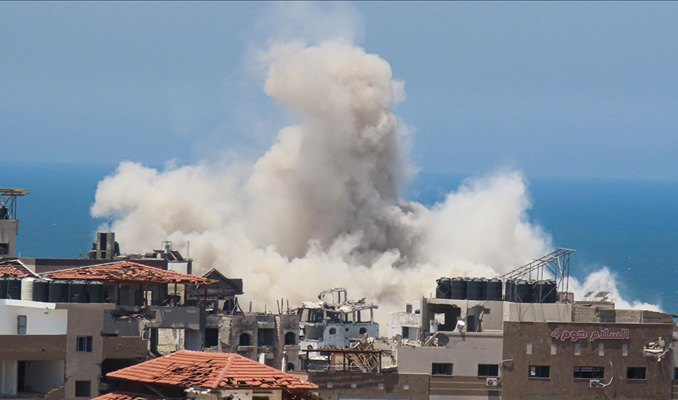 İsrail, Gazze’nin batısına yoğun hava saldırıları düzenledi