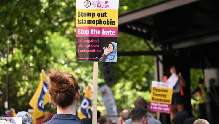 Londra’da aşırı sağcılar ile ırkçılık karşıtlarından karşılıklı eylem