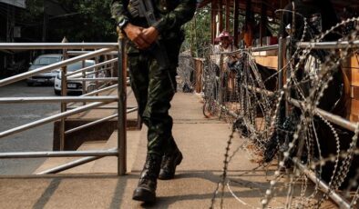Myanmar’da silahlı gruplar 2 kenti ele geçirdi
