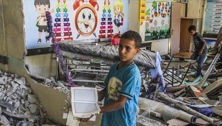 Gazze’de 300 bin civarı öğrenci yaklaşık 9 aydır okula gidemiyor
