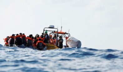 Göçmen teknesi battı: 89 ölü