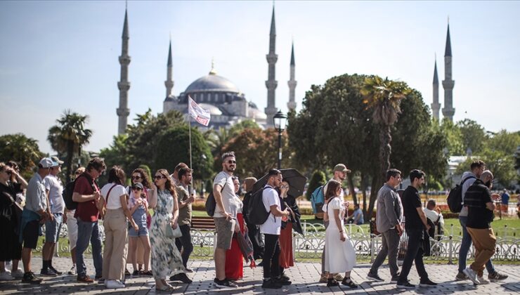 İstanbul yılın ilk 6 ayında 8,5 milyonu aşkın yabancı turist ağırladı