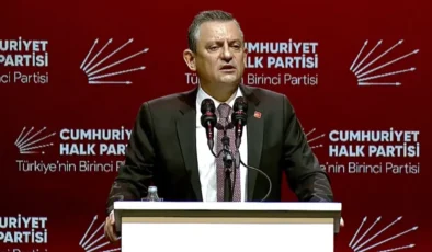 CHP’nin olağanüstü kurultayı başladı: Özgür Özel’den önemli mesajlar