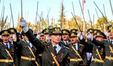 AKP’li Ömer Çelik’ten teğmen açıklaması